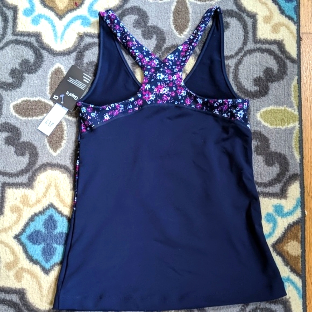 Workout Top - Picture 4 of 7